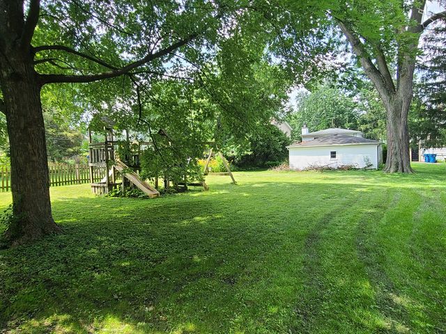 5239 Cumnor Road, Downers Grove, IL 60515