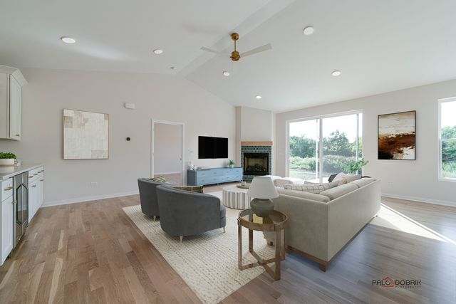 22137 W Casa Bella View, Kildeer, IL 60047