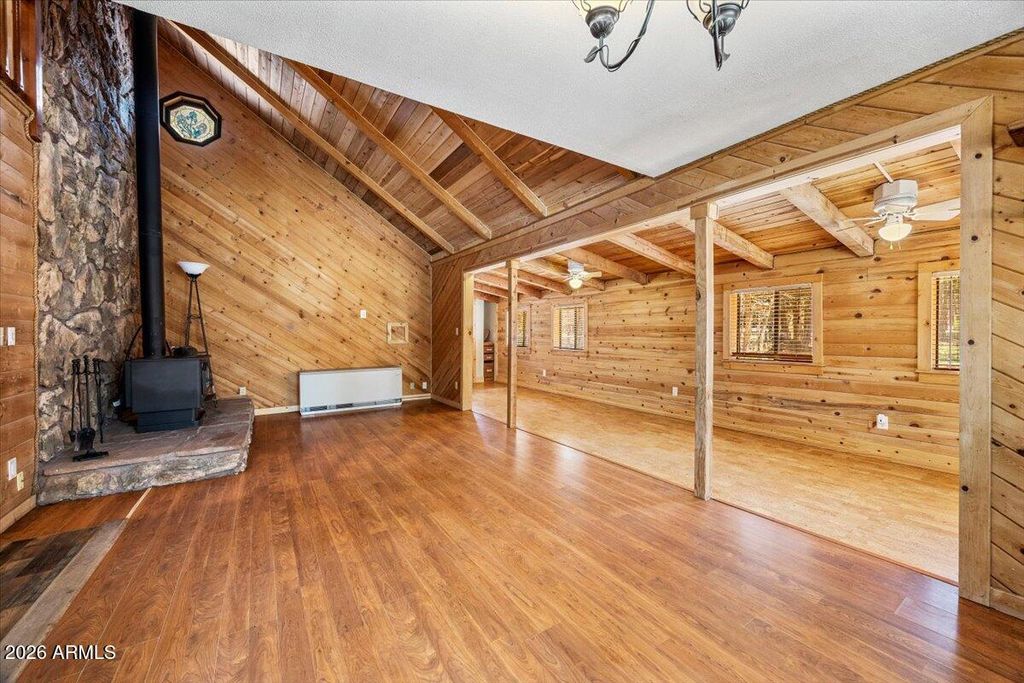Image 11 of property listing at 1204 FLORES Drive, Show Low, AZ 85901