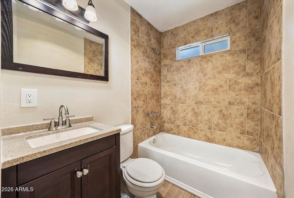 Image 25 of property listing at 1204 FLORES Drive, Show Low, AZ 85901