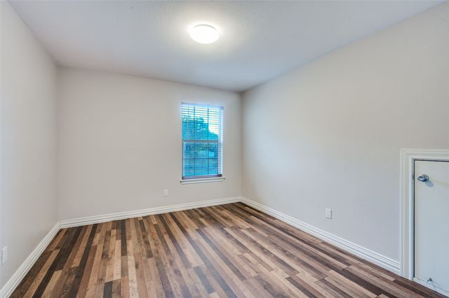 1805 Old Oak Drive, Arlington, TX 76012