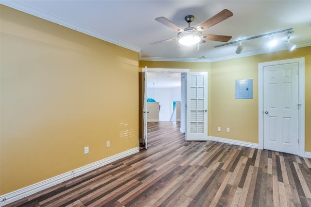 1805 Old Oak Drive, Arlington, TX 76012