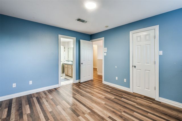 1805 Old Oak Drive, Arlington, TX 76012