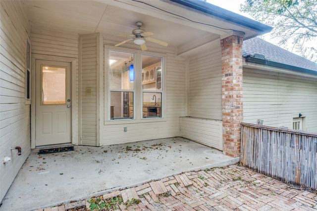 1805 Old Oak Drive, Arlington, TX 76012