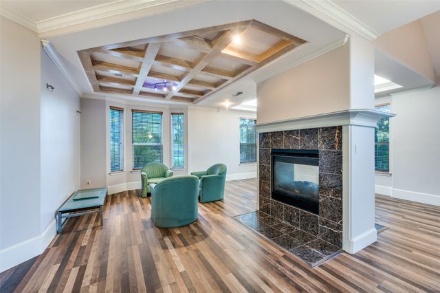 1805 Old Oak Drive, Arlington, TX 76012