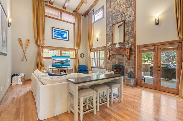 597 Pierce Road, Medford, OR 97504