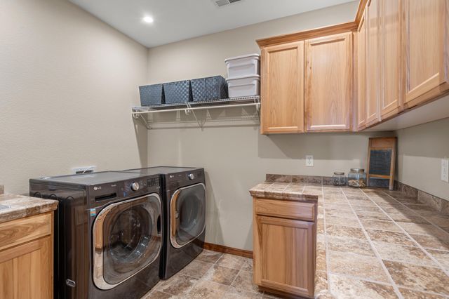 597 Pierce Road, Medford, OR 97504