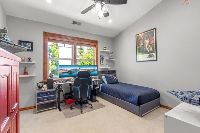 597 Pierce Road, Medford, OR 97504