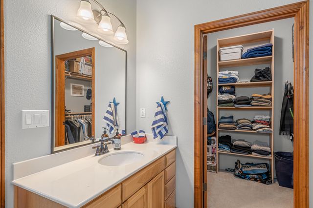 597 Pierce Road, Medford, OR 97504