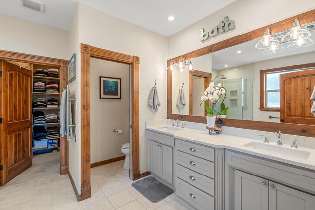 597 Pierce Road, Medford, OR 97504