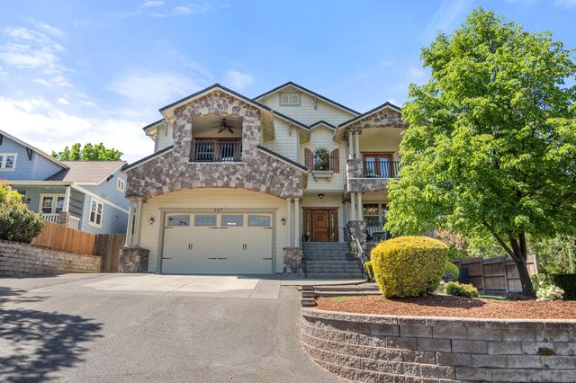 597 Pierce Road, Medford, OR 97504