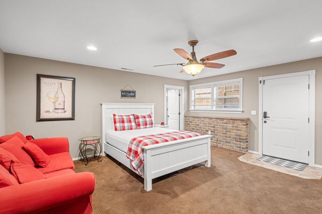 597 Pierce Road, Medford, OR 97504