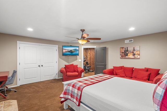 597 Pierce Road, Medford, OR 97504