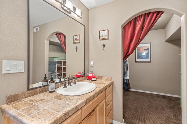 597 Pierce Road, Medford, OR 97504