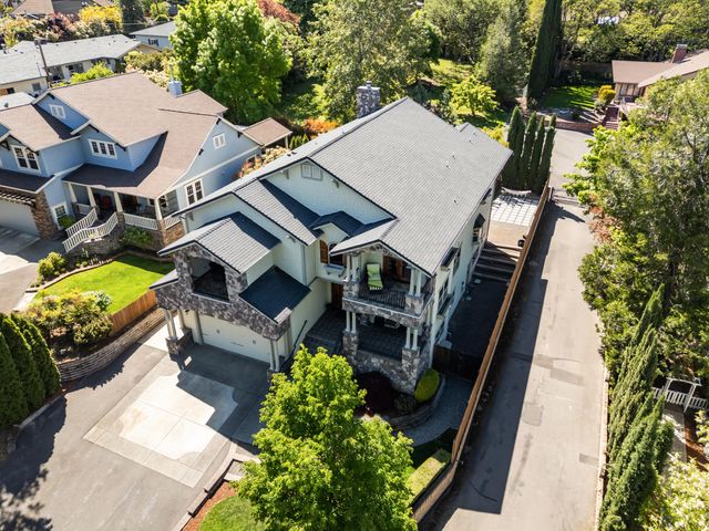 597 Pierce Road, Medford, OR 97504