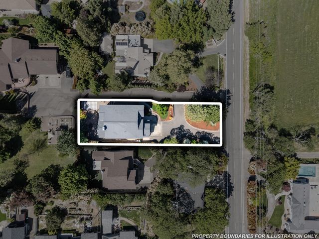 597 Pierce Road, Medford, OR 97504