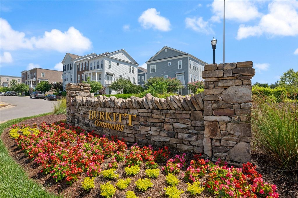360 Kara Ln, Nolensville, TN 37135
