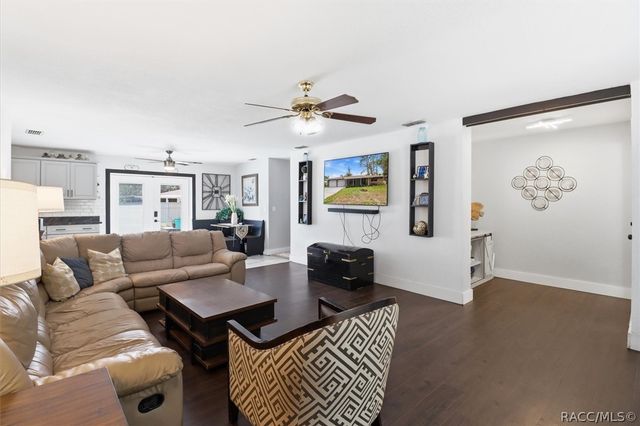 3740 S Eastpark Way, Homosassa, FL 34448