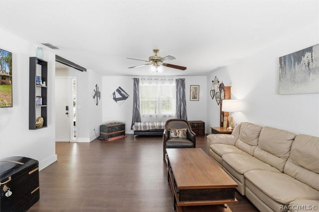 3740 S Eastpark Way, Homosassa, FL 34448