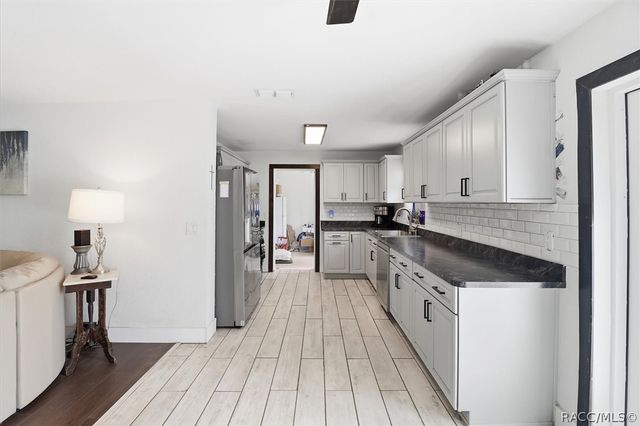 3740 S Eastpark Way, Homosassa, FL 34448