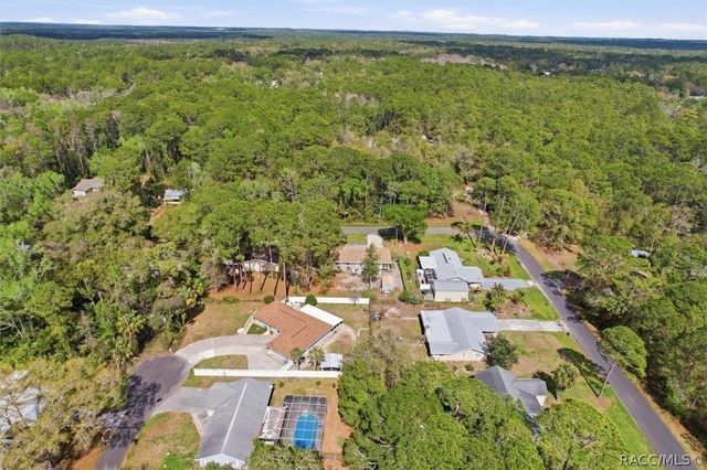 3740 S Eastpark Way, Homosassa, FL 34448