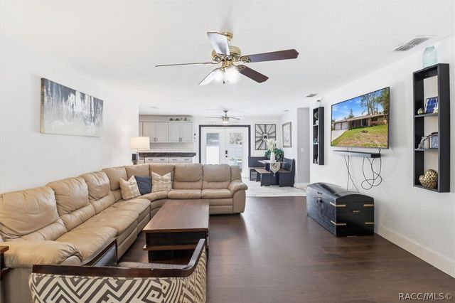 3740 S Eastpark Way, Homosassa, FL 34448