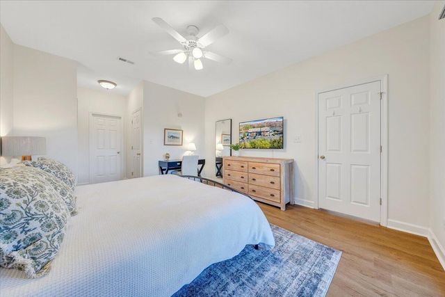 1137 Mariners Way Apt 37, Huddleston, VA 24104