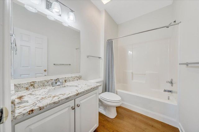 1137 Mariners Way Apt 37, Huddleston, VA 24104