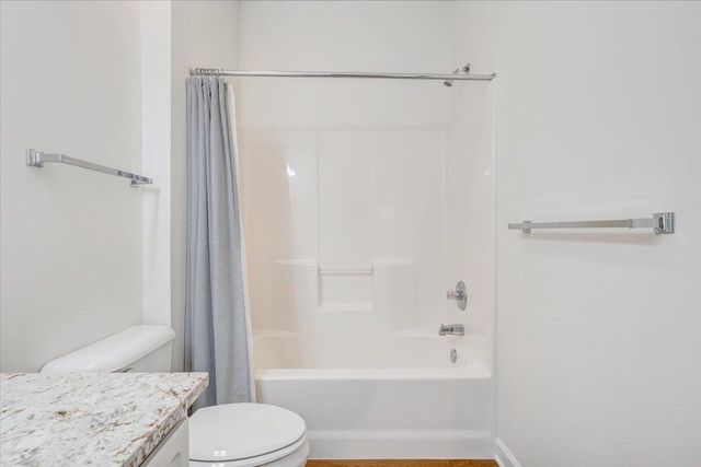 1137 Mariners Way Apt 37, Huddleston, VA 24104