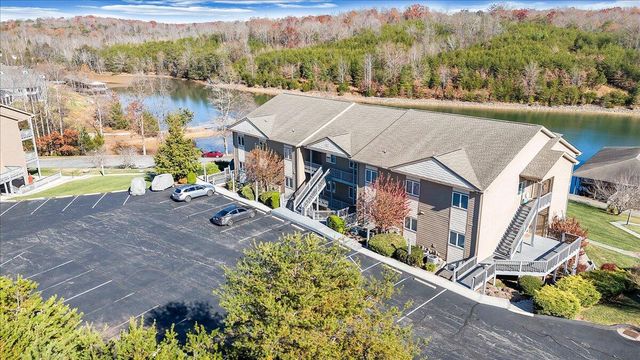 1137 Mariners Way Apt 37, Huddleston, VA 24104