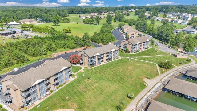 1137 Mariners Way Apt 37, Huddleston, VA 24104