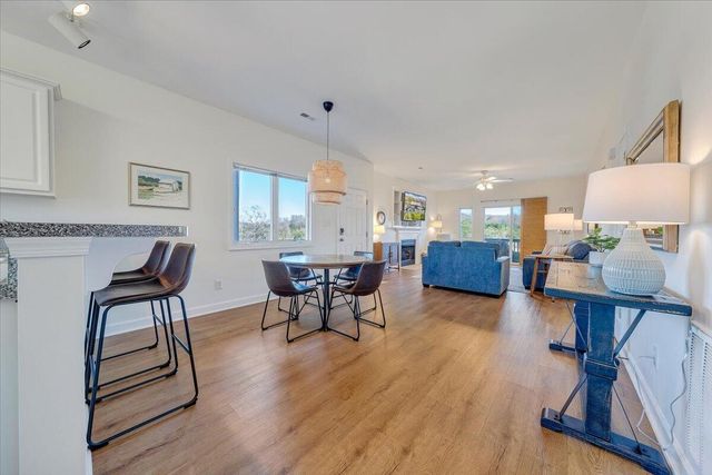 1137 Mariners Way Apt 37, Huddleston, VA 24104