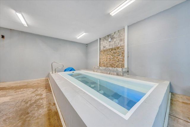 1137 Mariners Way Apt 37, Huddleston, VA 24104