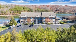 1137 Mariners Way Apt 37, Huddleston, VA 24104