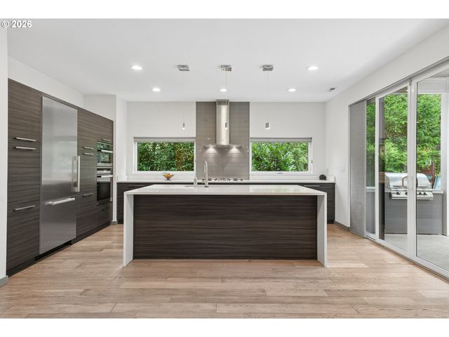 5321 CARMAN GROVE Ln, Lake Oswego, OR 97035