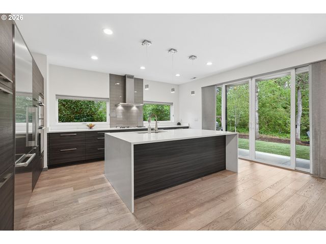 5321 CARMAN GROVE Ln, Lake Oswego, OR 97035