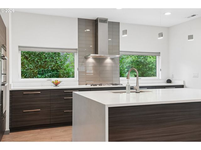 5321 CARMAN GROVE Ln, Lake Oswego, OR 97035