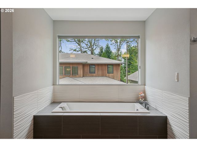 5321 CARMAN GROVE Ln, Lake Oswego, OR 97035