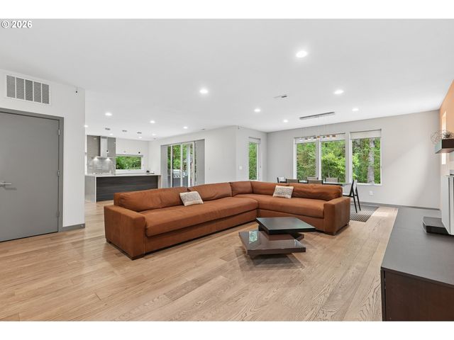 5321 CARMAN GROVE Ln, Lake Oswego, OR 97035