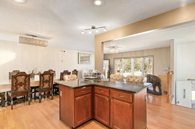 10822 Walnut Ridge Drive, Clive, IA 50325