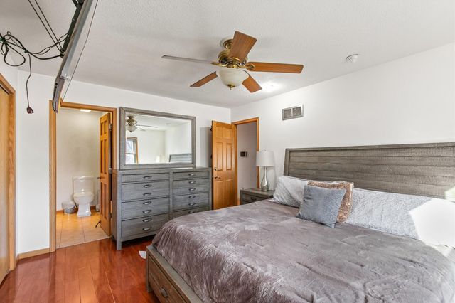 10822 Walnut Ridge Drive, Clive, IA 50325