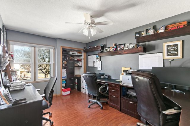 10822 Walnut Ridge Drive, Clive, IA 50325