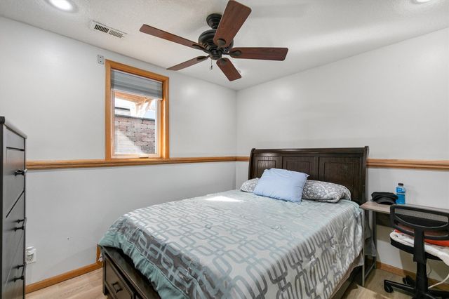 10822 Walnut Ridge Drive, Clive, IA 50325