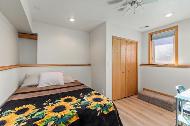 10822 Walnut Ridge Drive, Clive, IA 50325