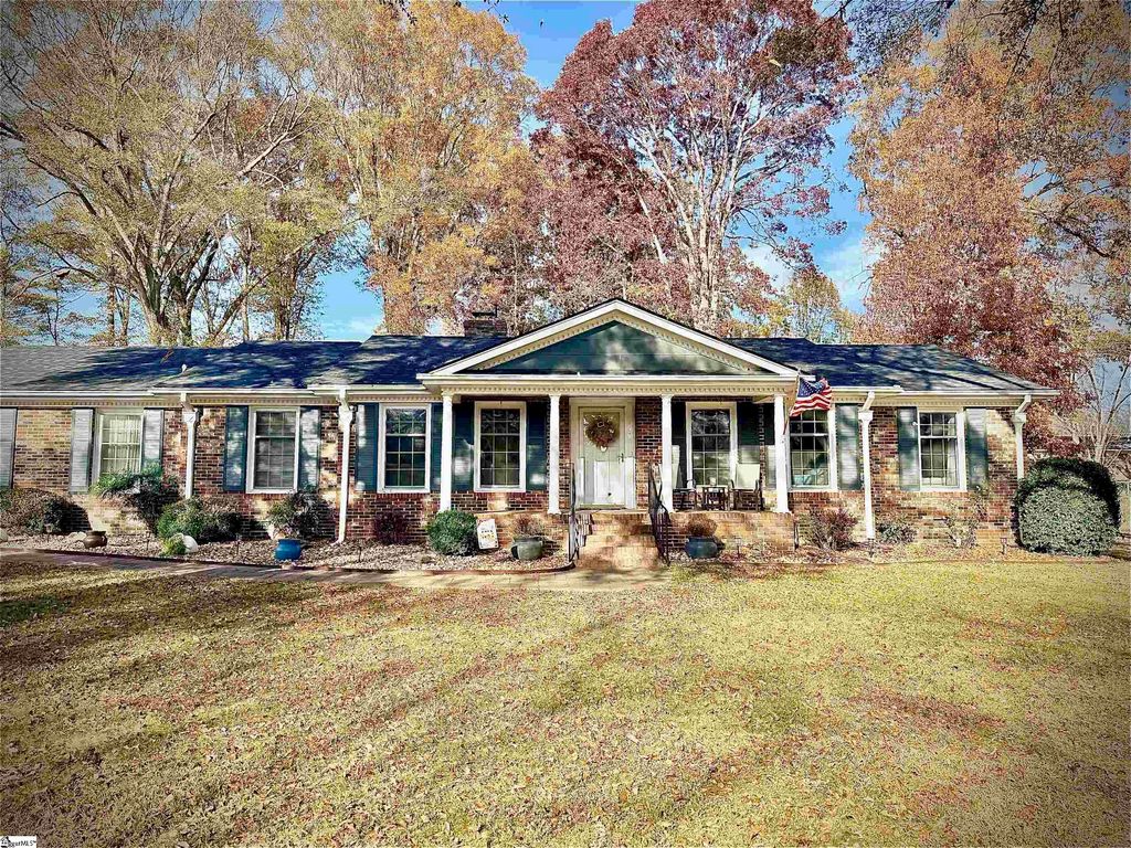 105 Hillpine Drive, Simpsonville, SC 29681