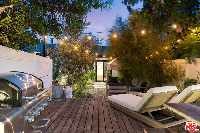 22667 Margarita Drive, Woodland Hills (los Angeles), CA 91364