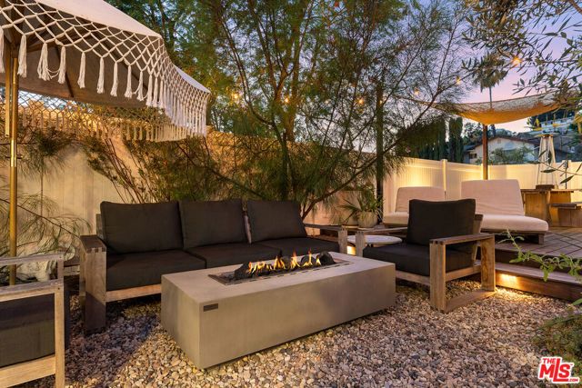 22667 Margarita Drive, Woodland Hills (los Angeles), CA 91364
