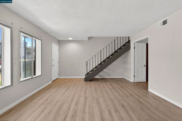 1031 Clyde Ave 1102, Santa Clara, CA 95054