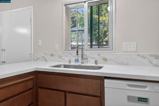 1031 Clyde Ave 1102, Santa Clara, CA 95054