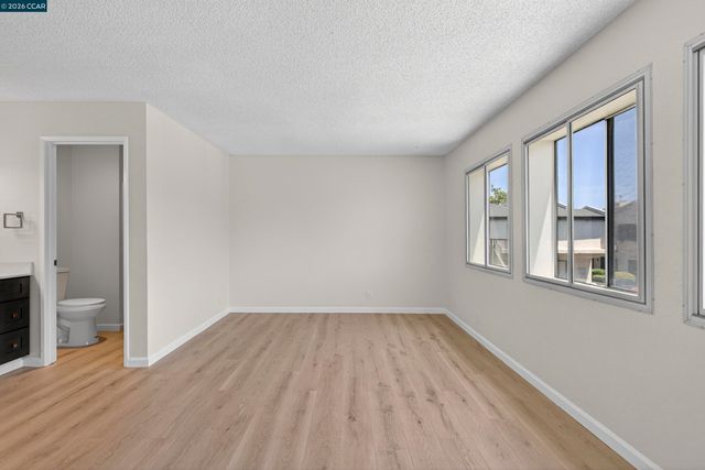 1031 Clyde Ave 1102, Santa Clara, CA 95054